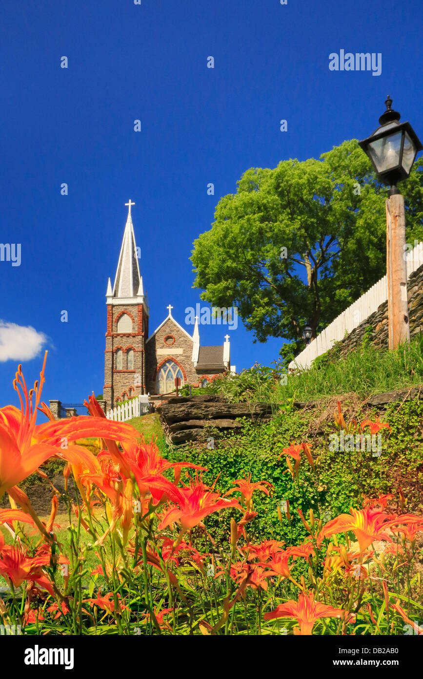 Les marches de pierre, sentier des Appalaches, et l'église catholique Saint Peters, Harpers Ferry, West Virginia, USA Banque D'Images