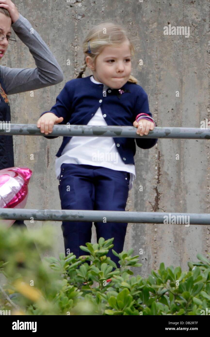 La princesse Leonor visite le zoo de Madrid, Espagne - 02.04.11 uniquement disponible pour publication aux ETATS UNIS. Pas disponible pour Banque D'Images