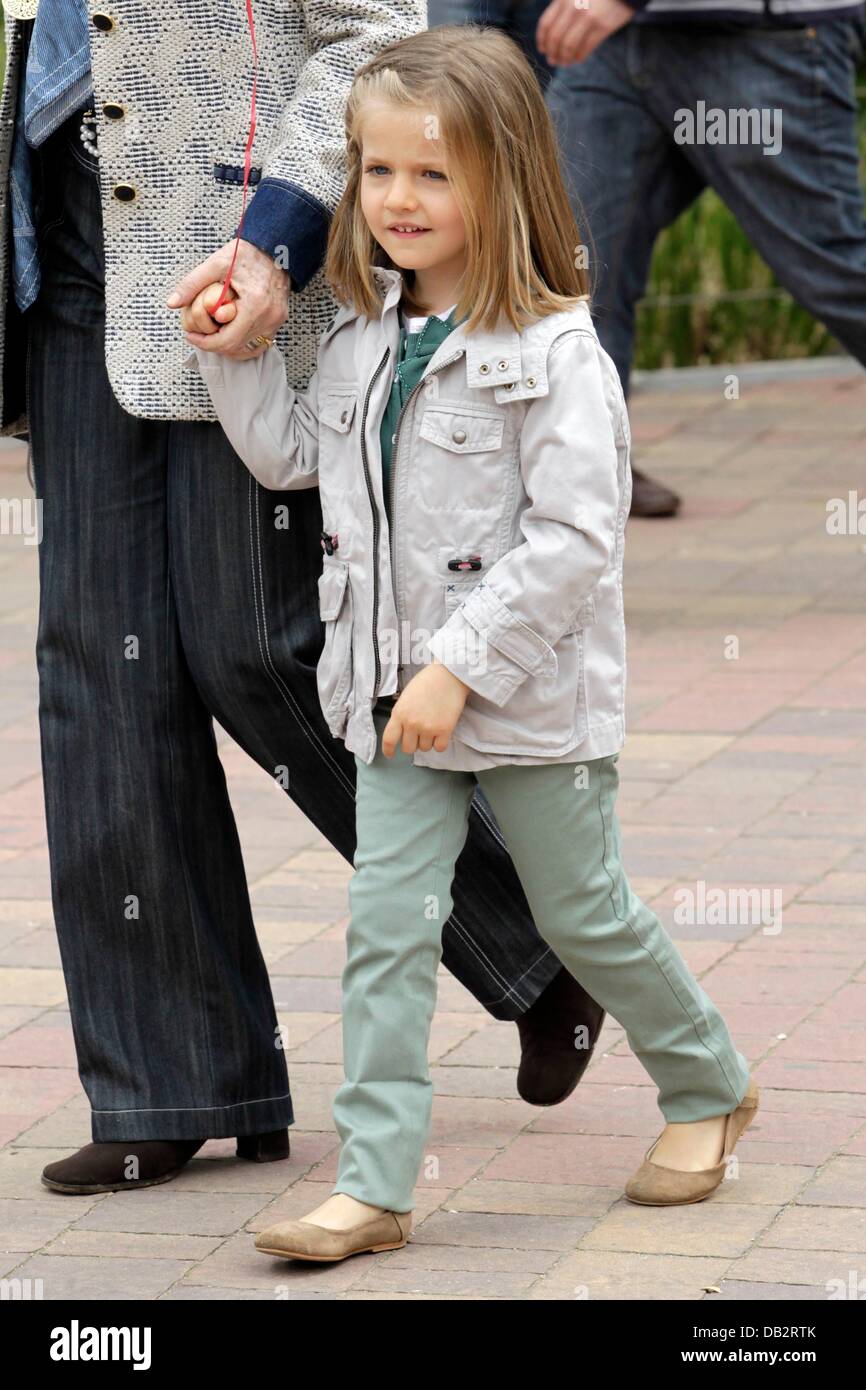Princess Sofia Visite le zoo de Madrid, Espagne - 02.04.11 uniquement disponible pour publication aux ETATS UNIS. Pas disponible pour publication Banque D'Images