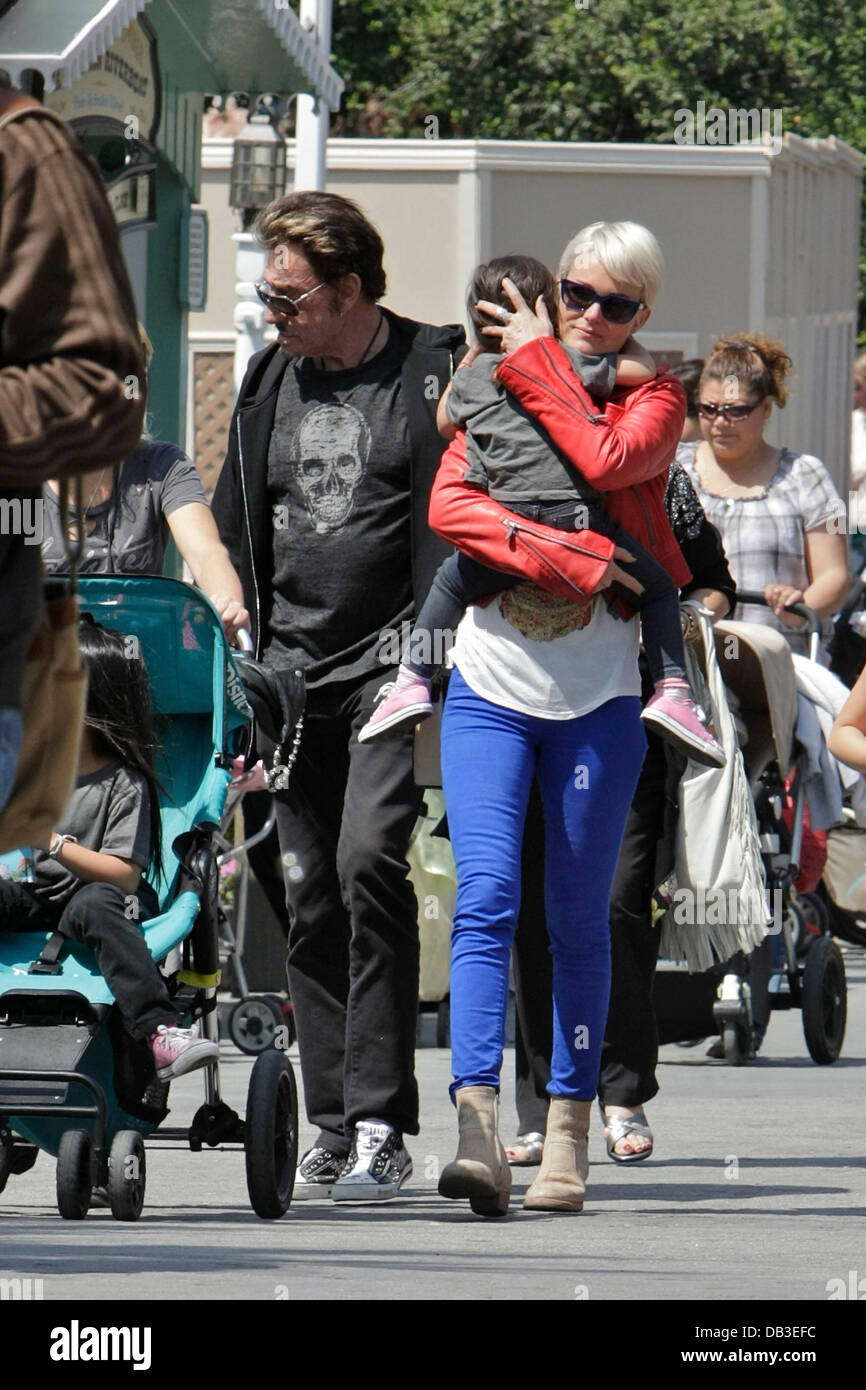 Laeticia Boudou And Jade Hallyday Banque D Image Et Photos Alamy