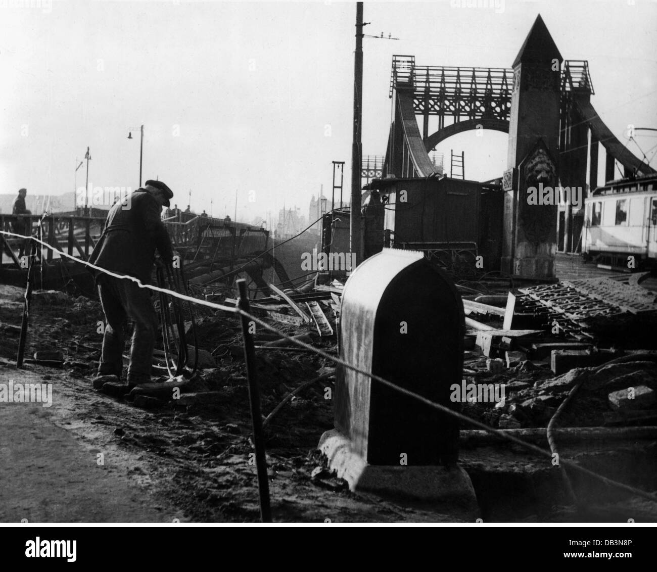 Après la guerre, villes détruites, Allemagne, Brême, Pont Luederitz, 1945, droits additionnels-Clearences-non disponible Banque D'Images