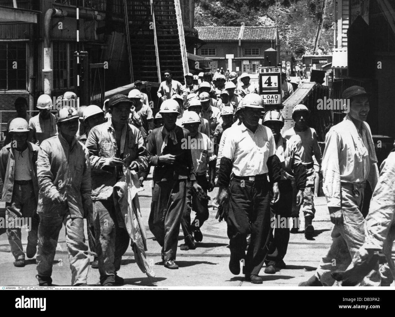 Géographie / voyages, Japon, industrie, travailleurs, années 1970, historique, historique, Asie, 20e siècle, années 1960, travailleur, casque, homme, homme, hommes, personnes, droits supplémentaires-Clearences-non disponible Banque D'Images
