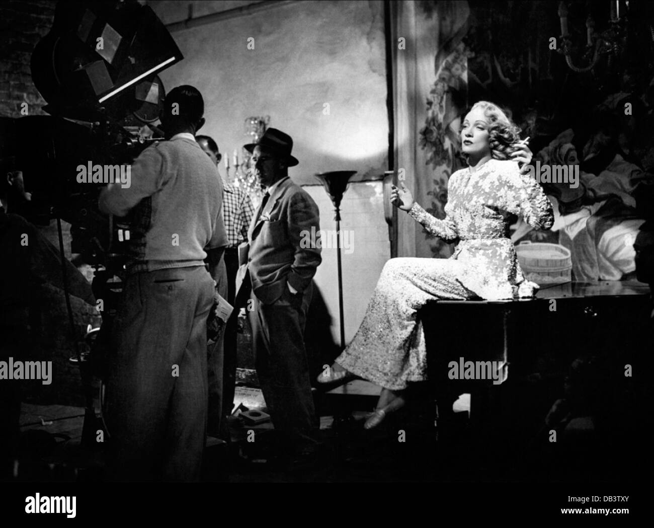 Afa Paramount, 1948. Réalisé par Billy Wilder. Avec Jean Arthur, Marlene Dietrich, Banque D'Images