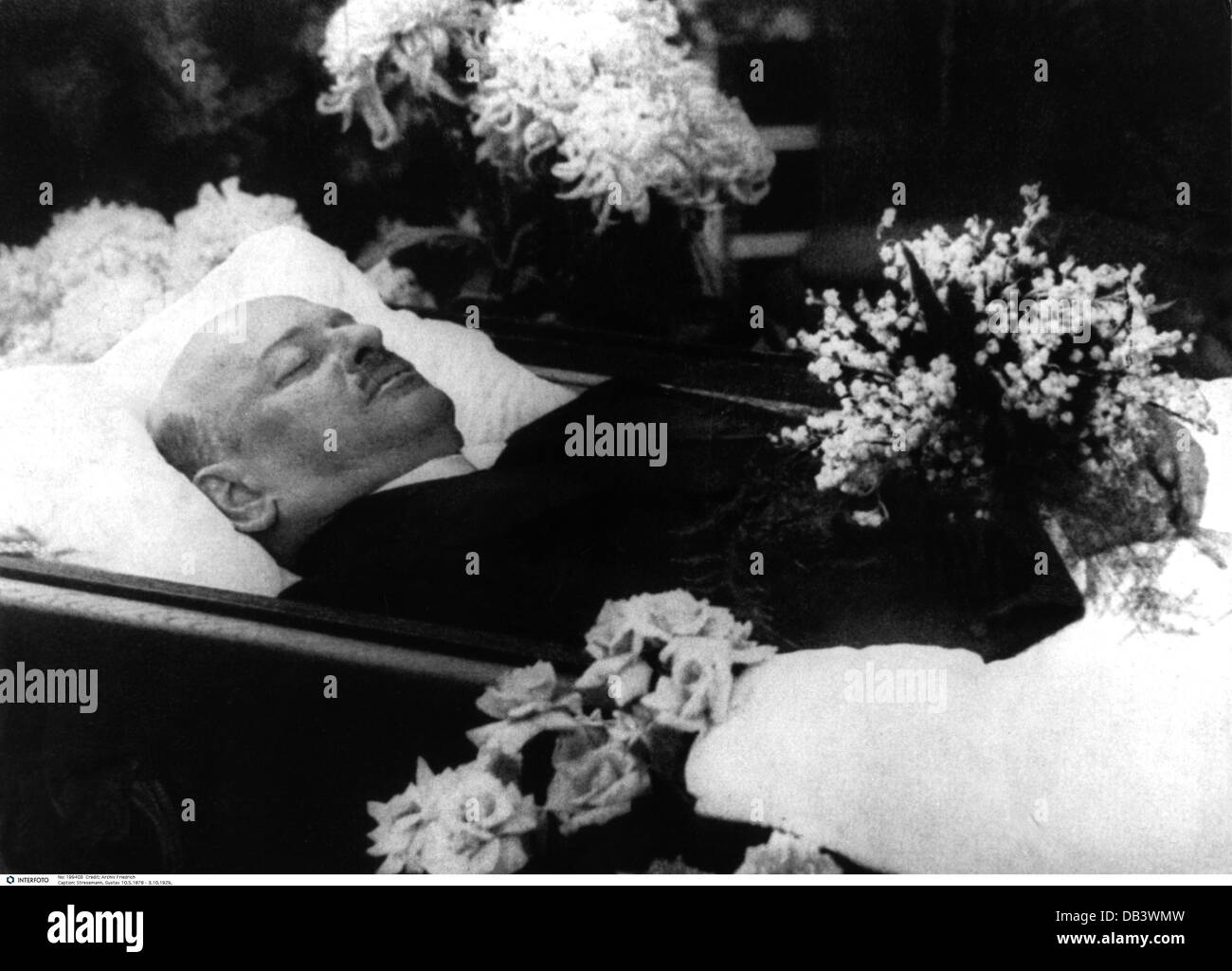 Stresemann, Gustav 10.5.1878 - 3.10.1929, politicien allemand, (DVP), son cadavre élevé, 1929, Banque D'Images