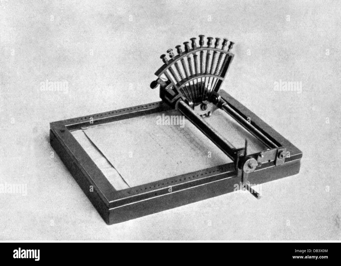 bureau, matériel de bureau, machine à écrire, 'le Raphigraphe', de François-Pierre Foucault, 1841, droits additionnels-Clearences-non disponible Banque D'Images