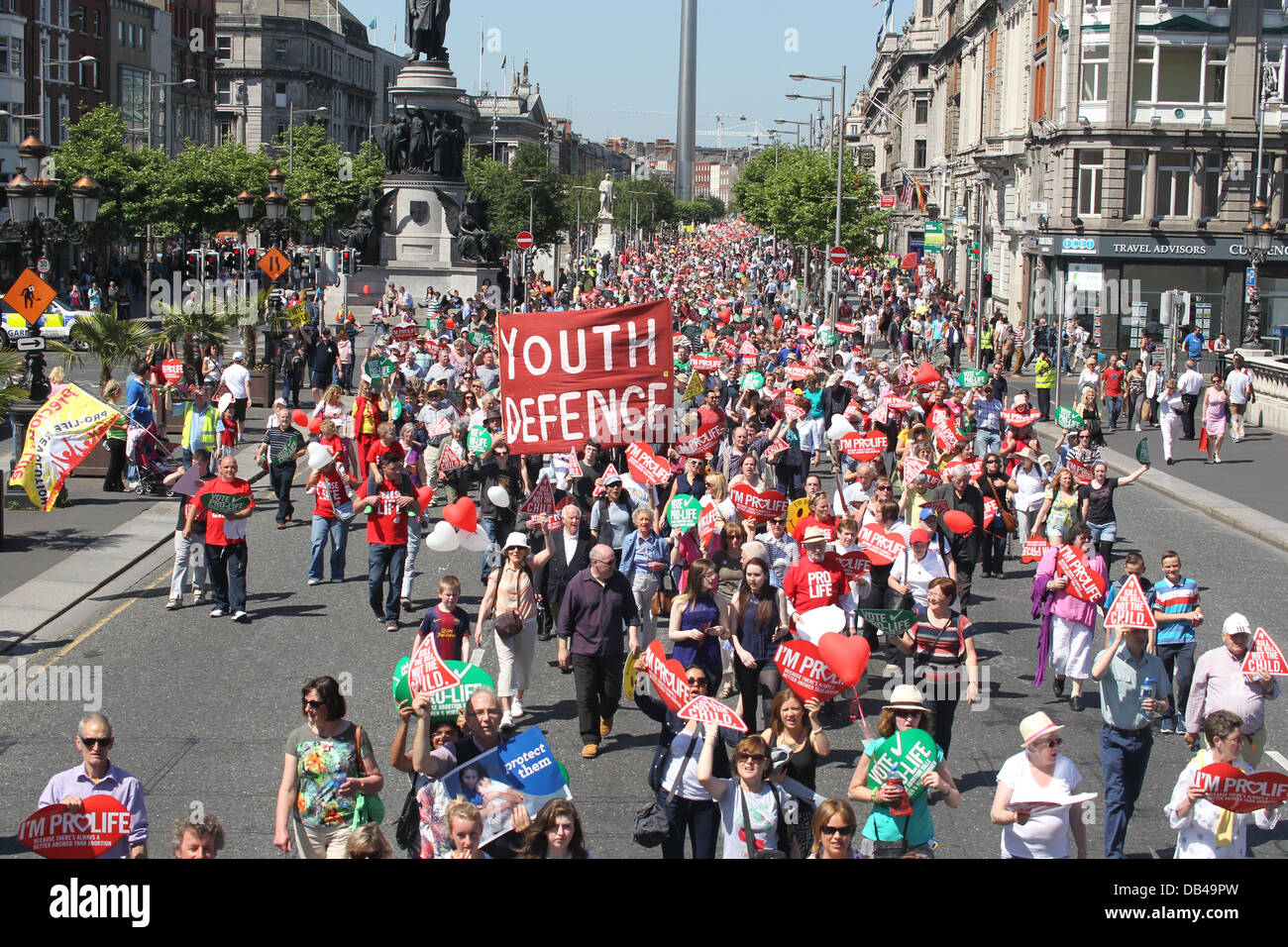 Des milliers participent à la marche Pro-vie à Dublin contre le gouvernement irlandais tente d'introduire la législation sur l'avortement Banque D'Images