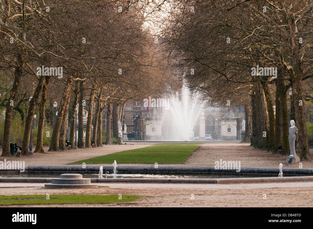 Elk210-1148 Belgique, Bruxelles, le Parc de Bruxelles, salle debout Banque D'Images
