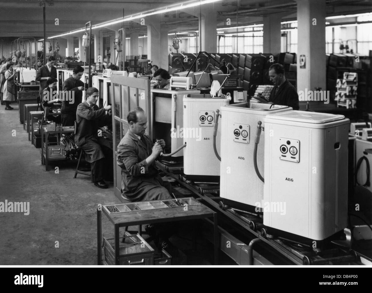Industrie, appareils ménagers, fabrication de lave-linge, AEG, Nuremberg, années 1950, droits supplémentaires-Clearences-non disponible Banque D'Images