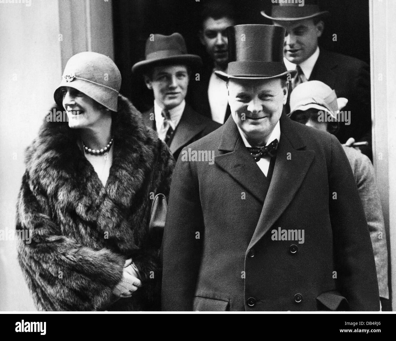 Churchill, Winston Spencer, 30.11.1874 - 24.1.1965, homme politique britannique (cons.), chancelier de l'Échiquier 6.11.1924 - 4.6.1929, avec femme Clementine, 1925, Banque D'Images