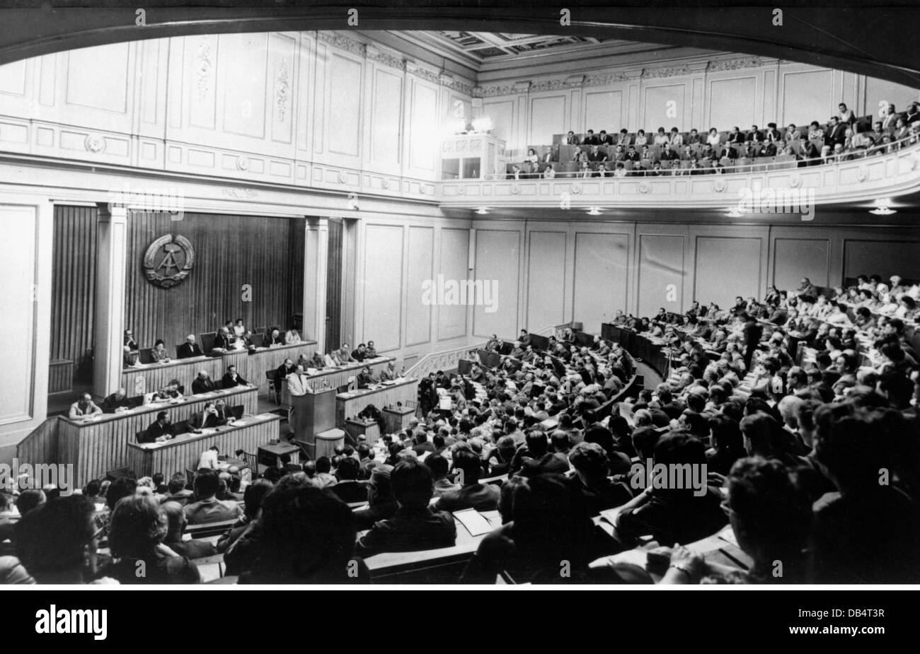 Géographie / voyage, Allemagne de l'est, politique, Volkskammer (Chambre populaire), ouverture de la 27e session de la 3e période législative par le Président du Conseil d'Etat Walter Ulbricht, Berlin est, août 1963, droits additionnels-Clearences-non disponible Banque D'Images