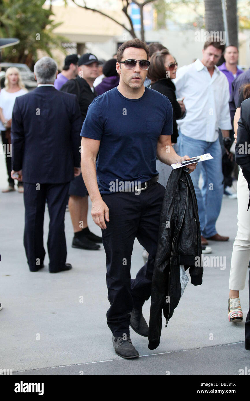 Jeremy Piven arrive pour le jeu 5 de la 2011 finales de NBA entre les LA Lakers et le New Orleans Hornets au Staples Center de Los Angeles, Californie - 26.04.11 Banque D'Images