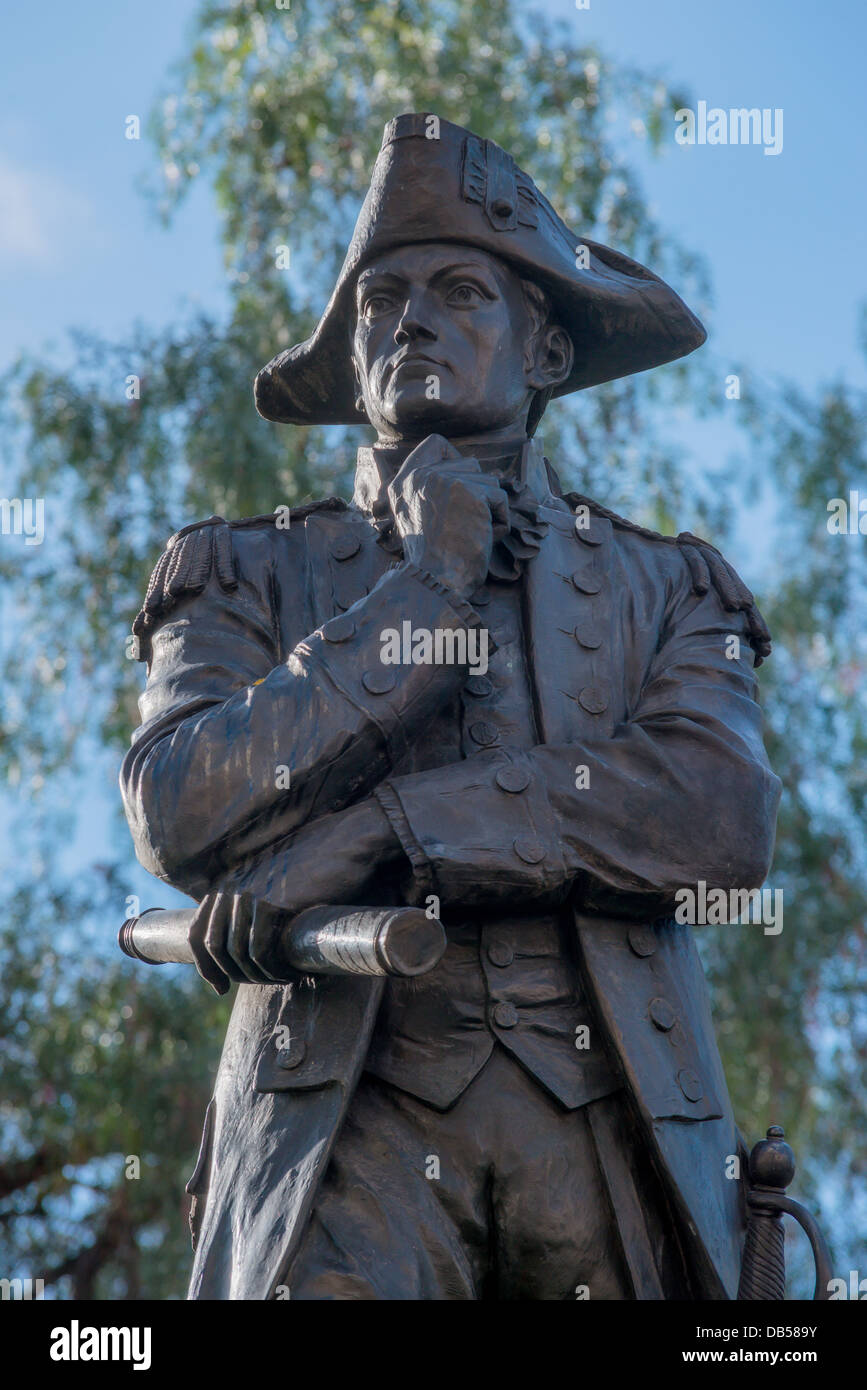 Une statue de l'explorateur et navigateur Matthew Flinders sur North Terrace Adelaide, Australie Banque D'Images