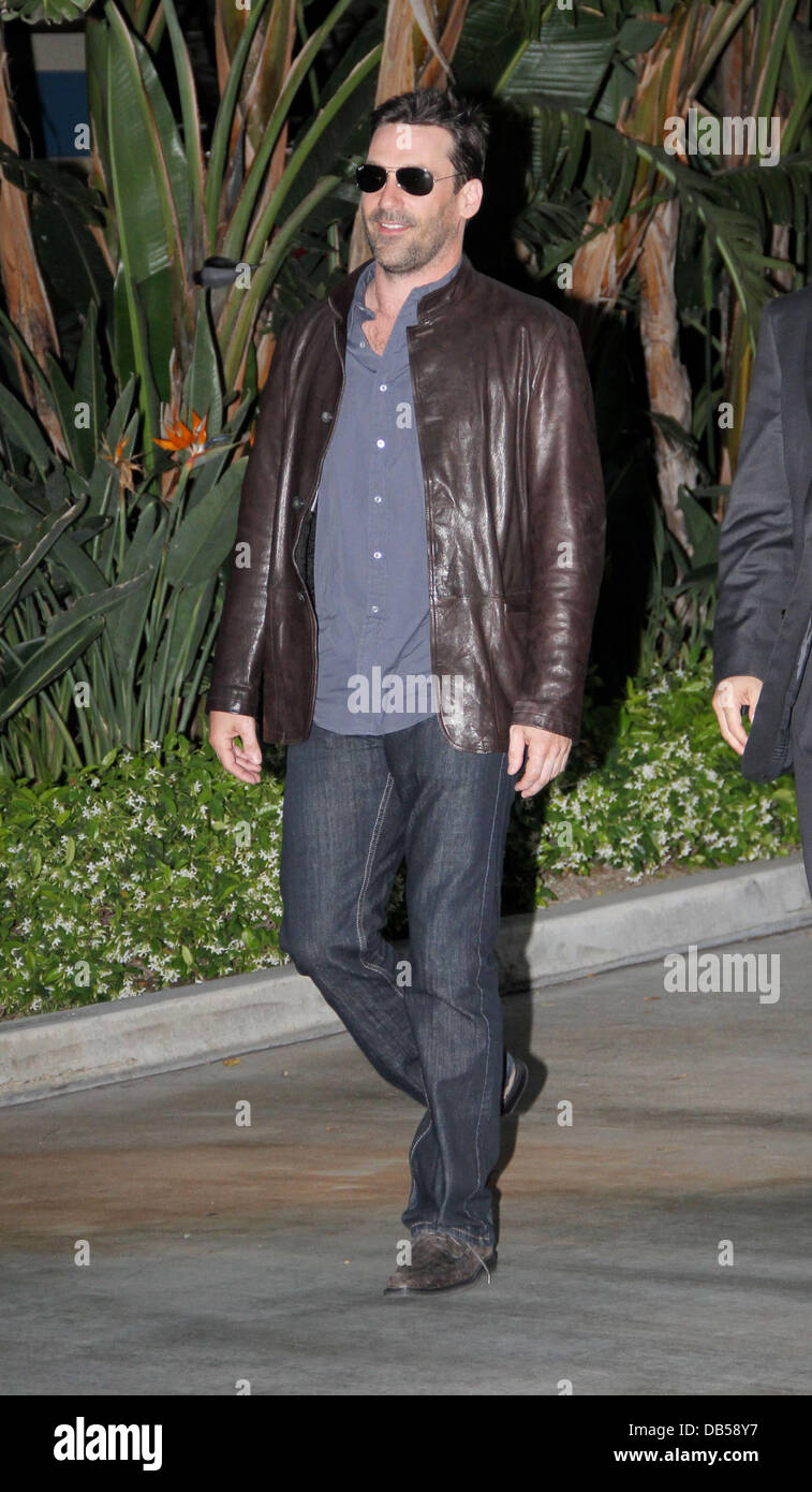 Jon Hamm arrive pour le jeu 5 de la 2011 finales de NBA entre les LA Lakers et le New Orleans Hornets au Staples Center de Los Angeles, Californie - 26.04.11 Banque D'Images