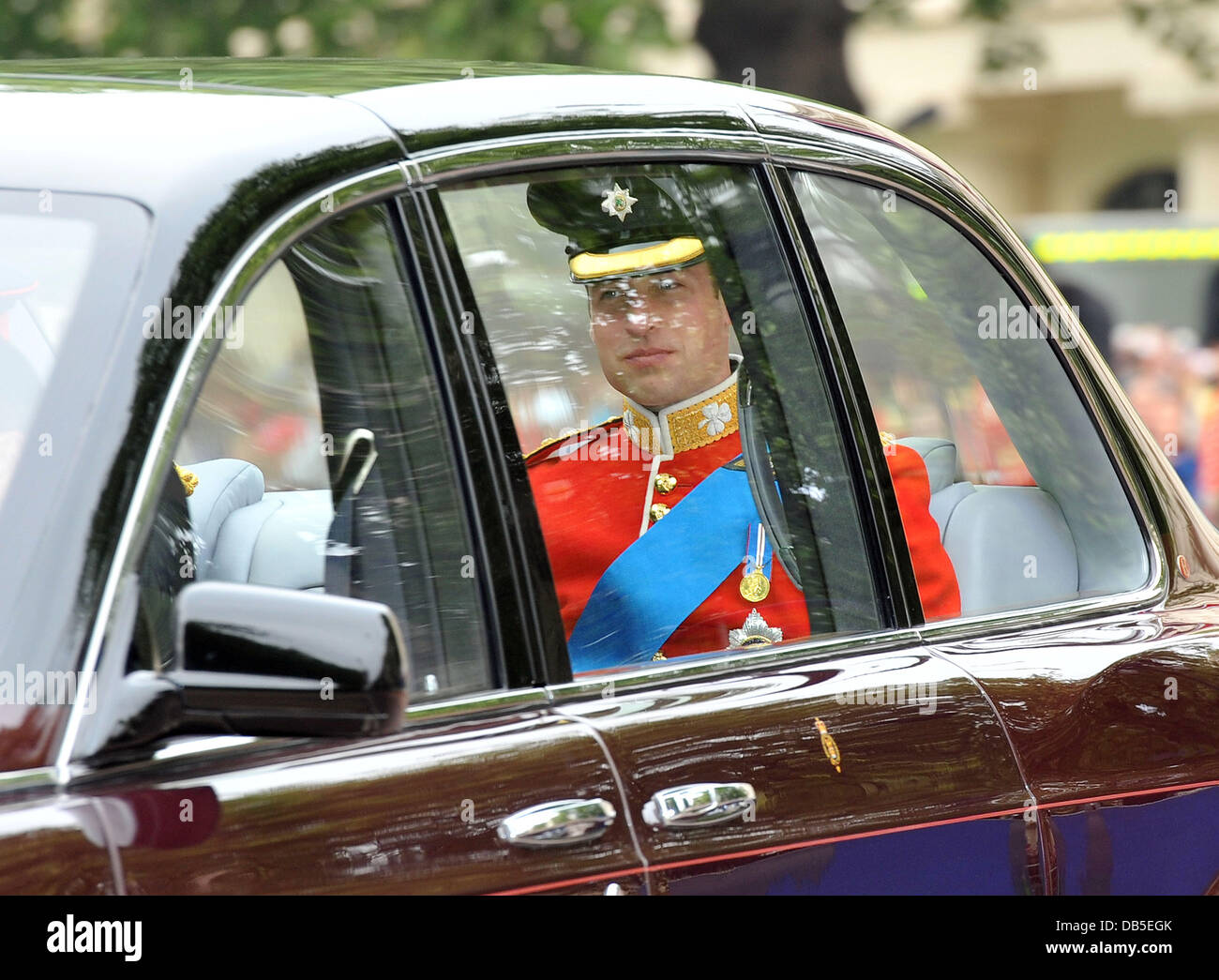 L'arrivée du Prince William Le mariage du Prince William et Catherine Middleton - Le Mall Londres, Angleterre - 29.04.11 Banque D'Images