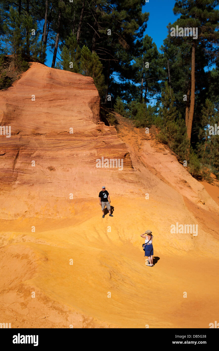 Roussillon, le sentir des ocres, les voies d'ocre Luberon Provence, France Banque D'Images