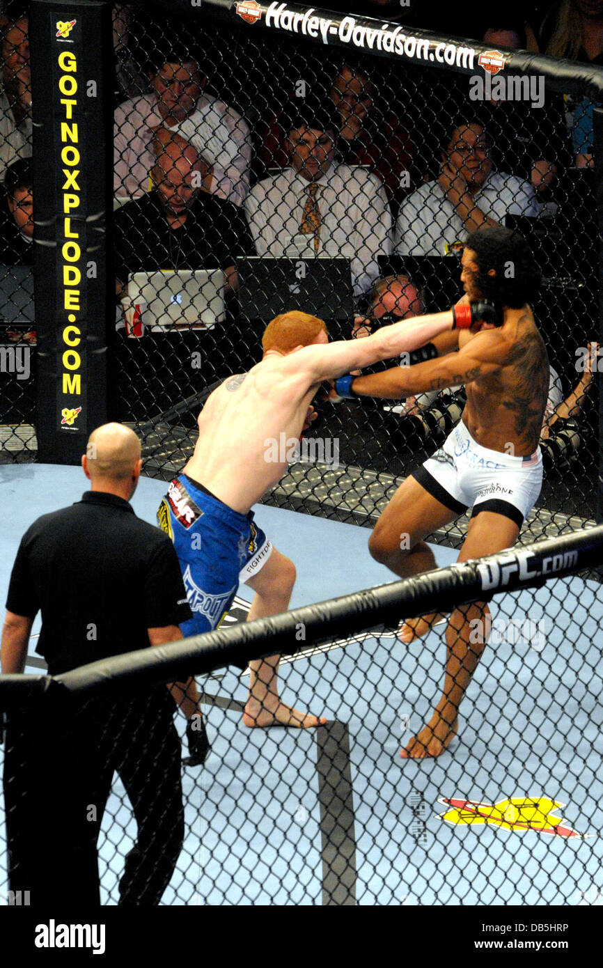 Ben Henderson vs Mark Bocek UFC 129 - Lightweight Bout tenu au Centre Rogers. Toronto, Canada - 30.04.11 Banque D'Images