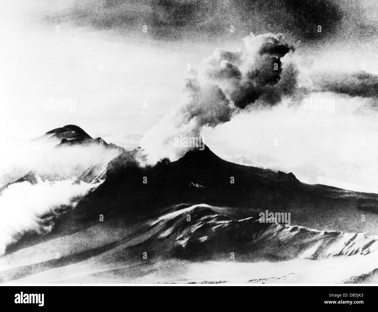 Catastrophes, volcans, Katamai Mountain, Alaska, Etats-Unis, erruction, février 1953, droits supplémentaires-Clearences-non disponible Banque D'Images