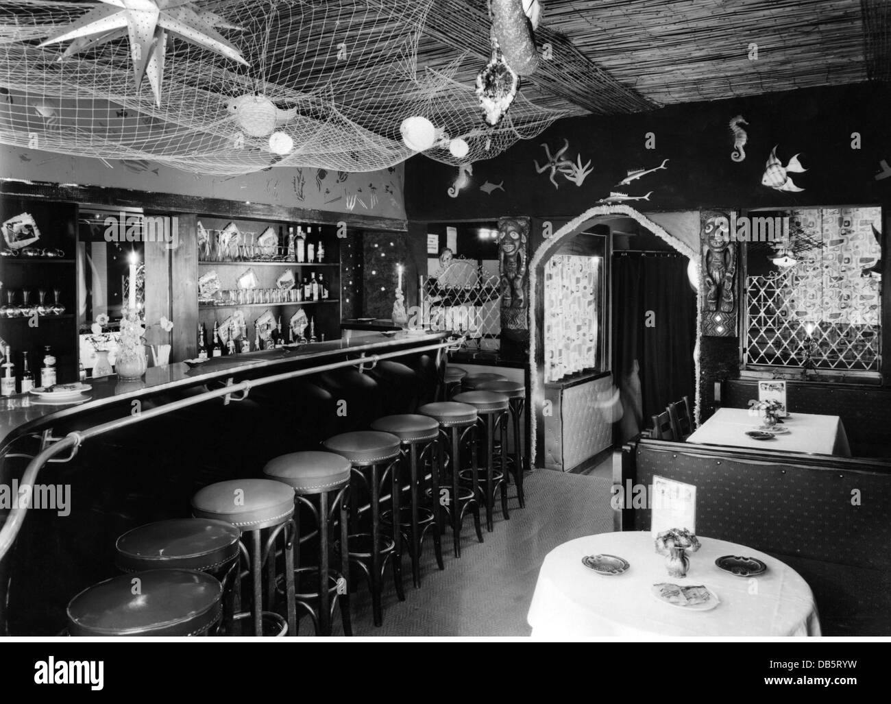 Gastronomie, bar de nuit, \'chlangengrube\', vue de l\'intérieur ... Gastronomie, bar de nuit, \'chlangengrube\', vue de l\'intérieur ...
