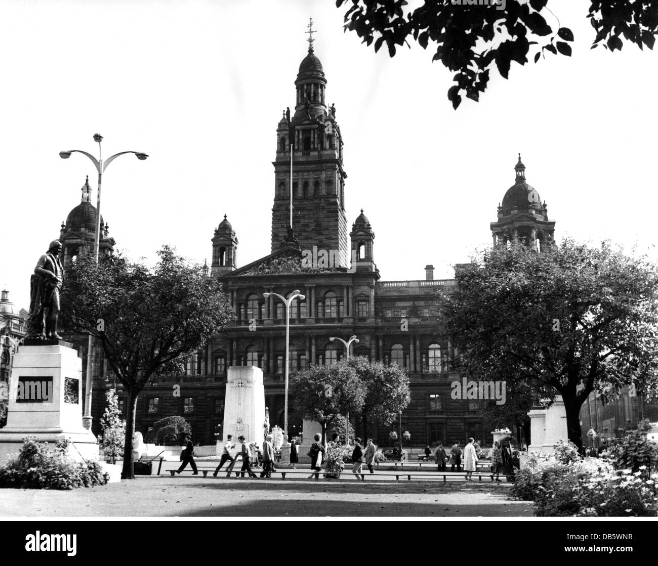 Géographie / Voyage, Grande-Bretagne, Glasgow, bâtiments, hôtel de ville, George Square, années 1960, 60s, 20e siècle, historique, historique, Europe de l'Ouest, Écosse, bâtiment, bâtiments, architecture, vue extérieure, piéton, piétons, passant-by, passage-by, centre-ville, centre-ville, centre-ville, centre-ville, centre-ville, centre-ville, personnage, droits supplémentaires-Clearences-non disponible Banque D'Images