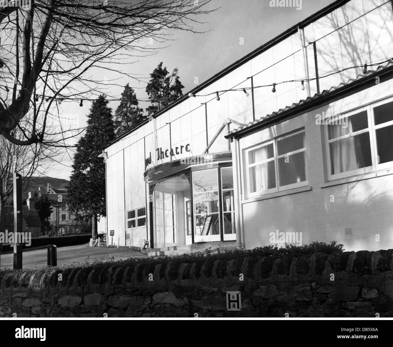 Géographie / voyage, Grande-Bretagne, Perthshire, théâtre / théâtre, Pitlochry Festival Theatre, vue extérieure, années 1960, années 1960, 20e siècle, historique, historique, Europe, Europe de l'Ouest, Écosse, bâtiment, bâtiments, architecture, salle de festival, salles de festival, droits supplémentaires-Clearences-non disponible Banque D'Images