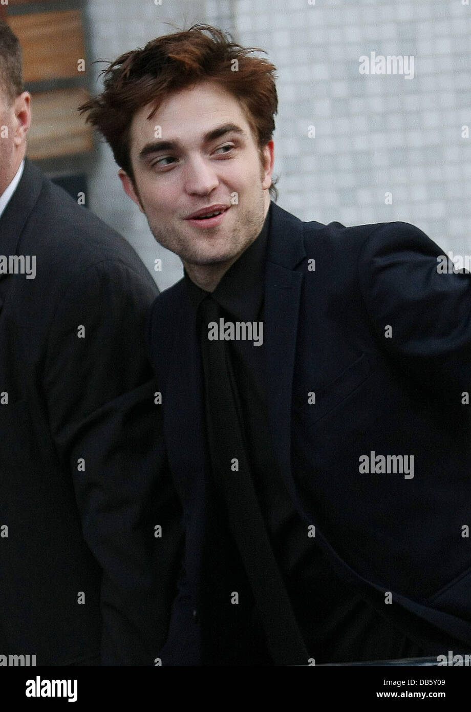 Célébrités de Robert Pattinson à l'extérieur de la télévision ITV studios London, England - 03.05.11 Banque D'Images