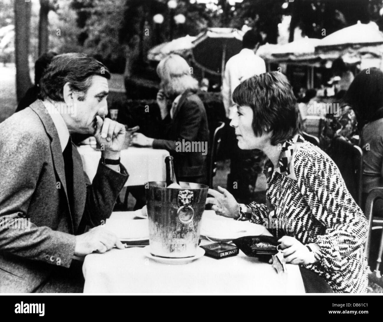 Film, 'La gifle' (La Gifle), FRA 1974, Réalisateur : Claude Pinoteau, scène avec : Lino Ventura, Annie Girardot, Permissions-Neccessary-tiers Banque D'Images