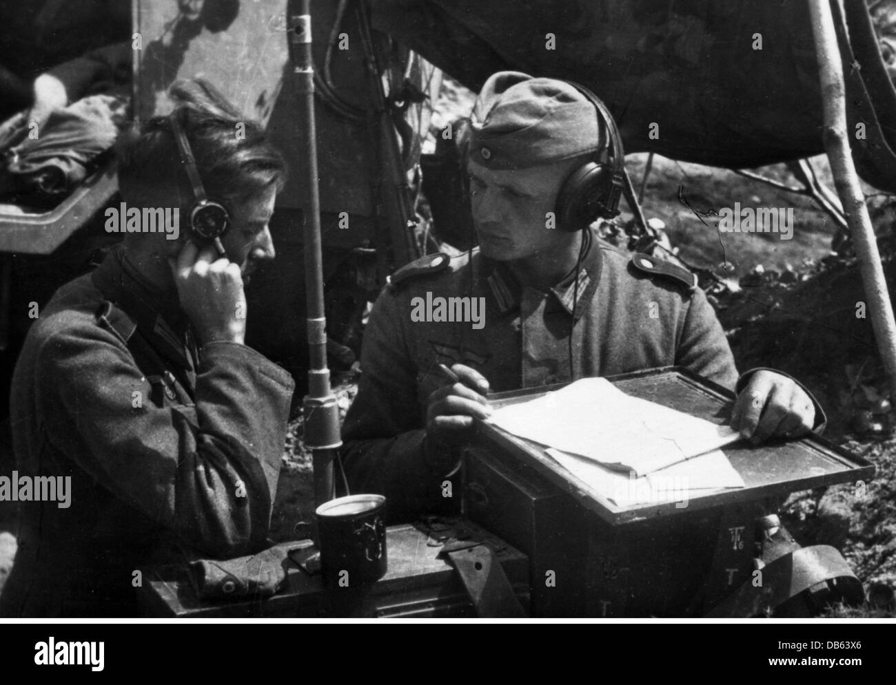 Evénements, Seconde Guerre mondiale / Seconde Guerre mondiale, Union  soviétique, opération 'Barbarossa' (invasion allemande de l'Union  soviétique), Centre du Groupe d'Armée, Bélarus, opérateurs radio de la 19e  division Panzer dans un poste