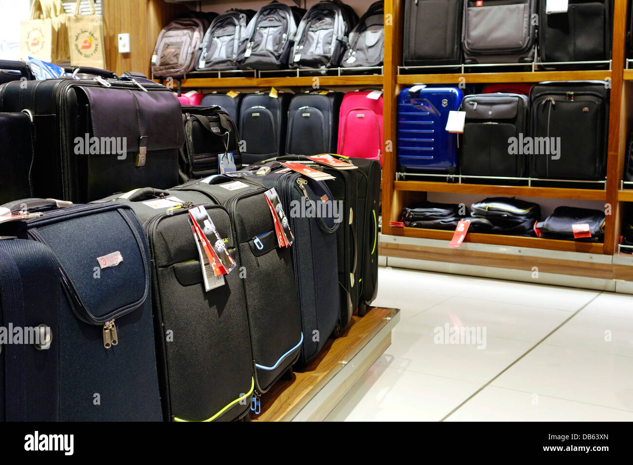 Bagages et sacs Banque de photographies et d'images à haute résolution -  Alamy