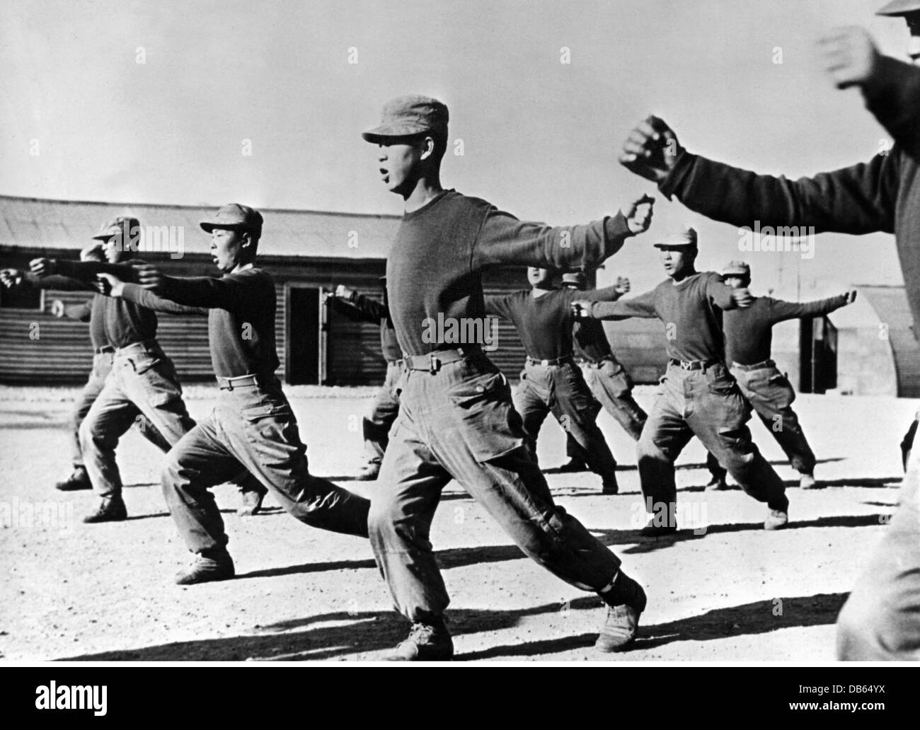 Militaire, Corée du Sud, armée, formation, recrues de l'école d'infanterie exerçant la gymnastique, années 1950, , droits additionnels-Clearences-non disponible Banque D'Images