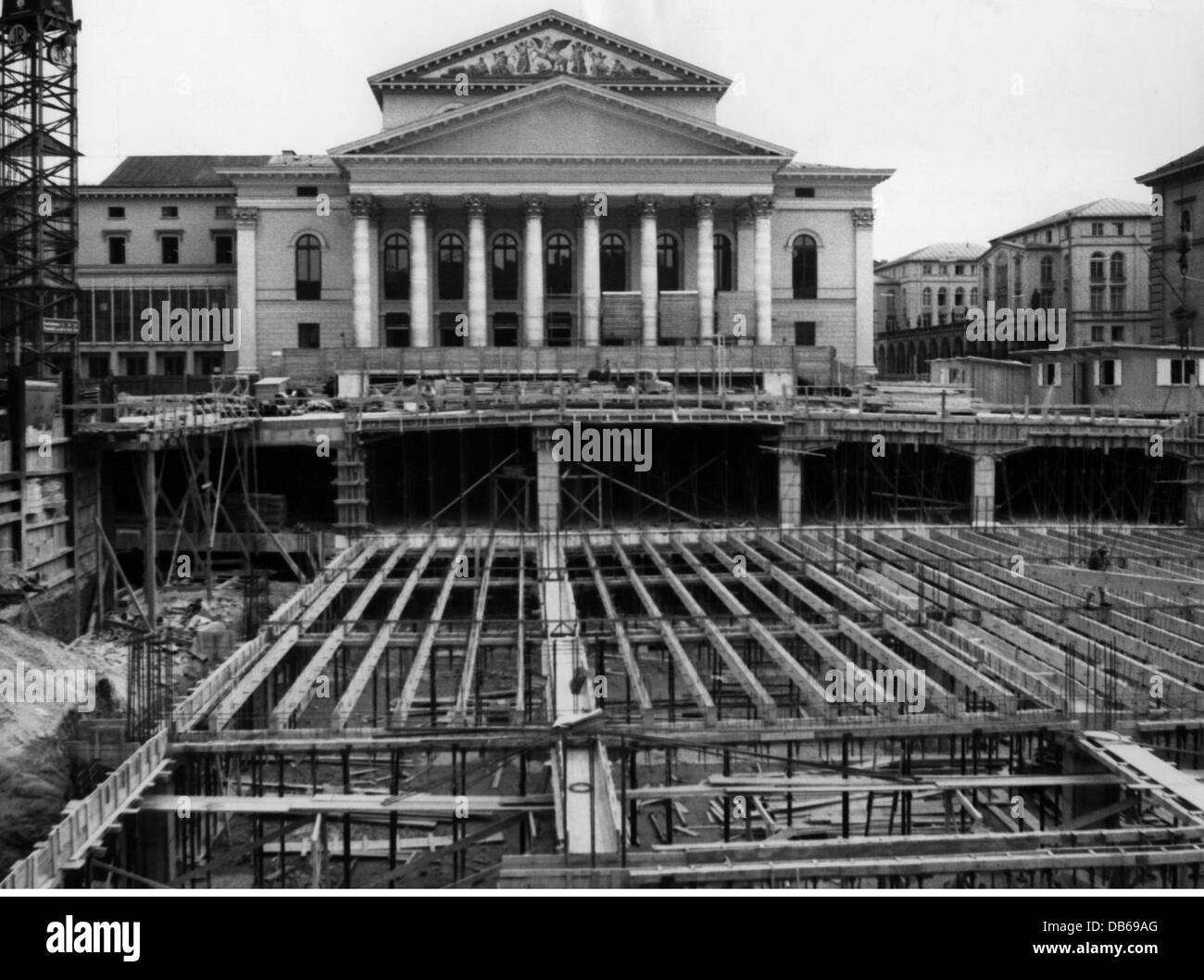 Architecture, travaux de construction, construction du garage souterrain sous Max-Joseph-Platz, Munich, août 1963, droits additionnels-Clearences-non disponible Banque D'Images