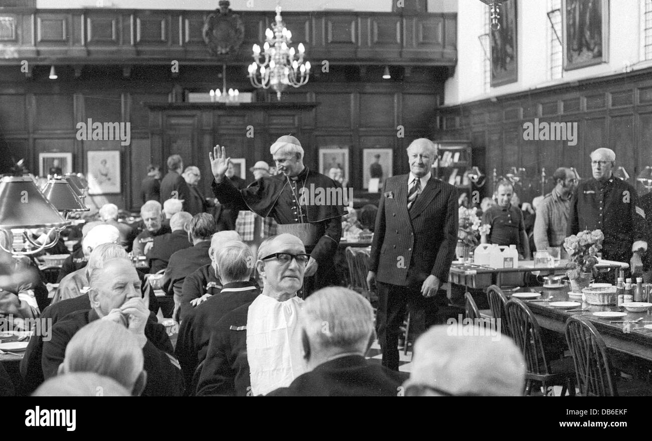 Le cardinal Hume visites Royal Hospital Chelsea London UK Banque D'Images