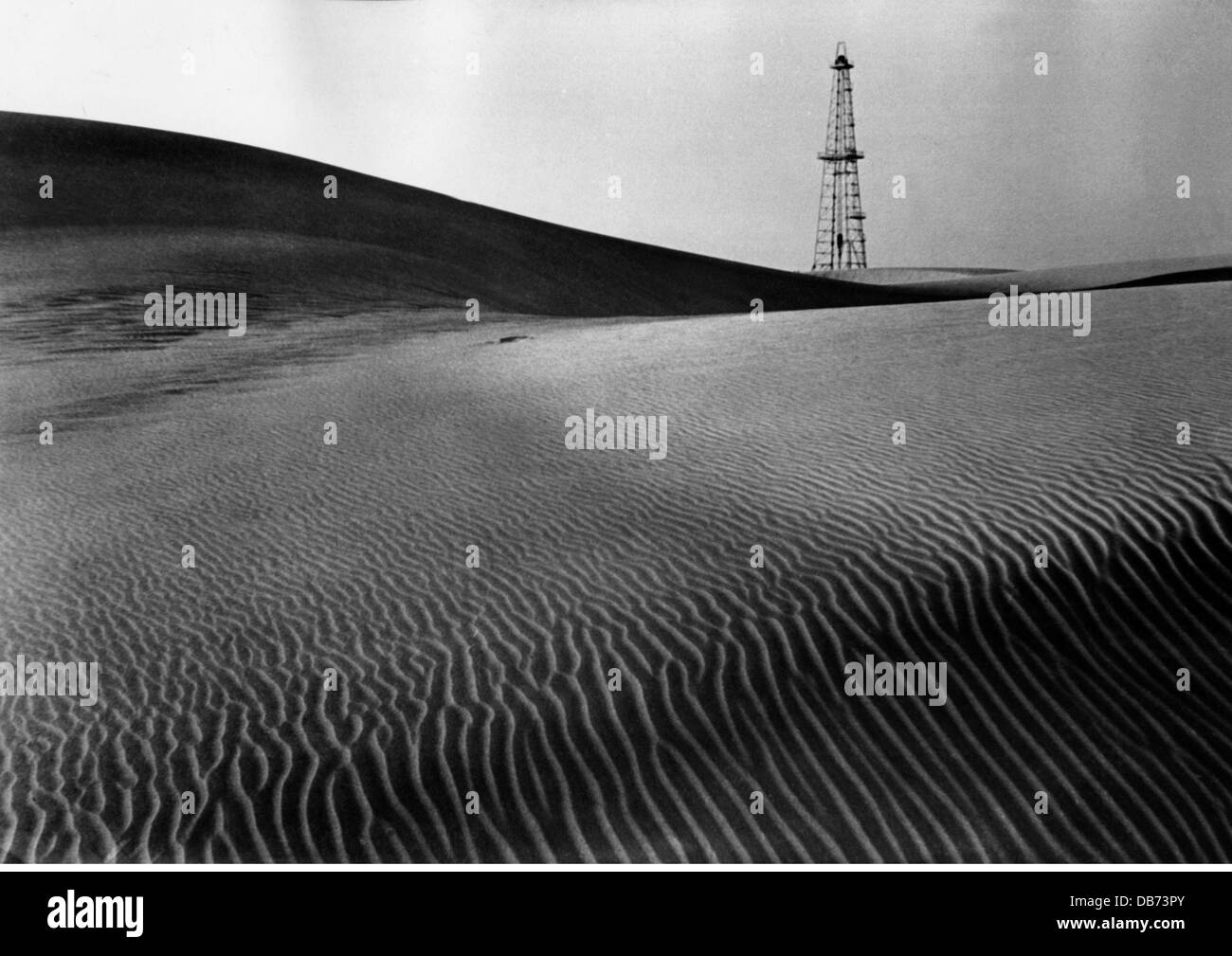 Énergie, pétrole, derrick de forage, champ pétrolifère de Burgan, Koweït, 31.10.1951, droits additionnels-Clearences-non disponible Banque D'Images