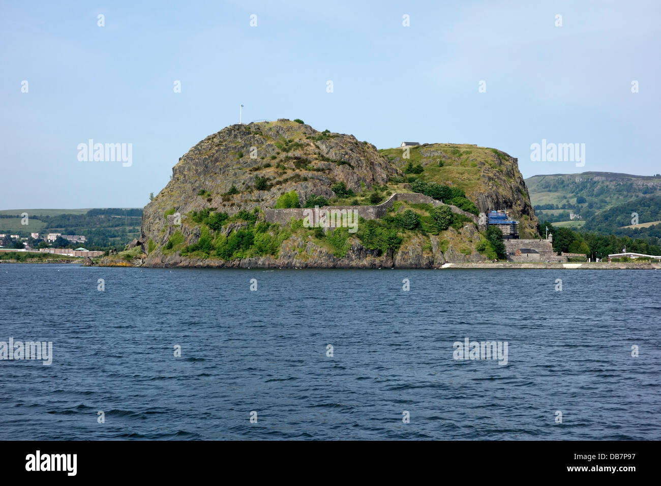 Château de Dumbarton Dumbarton Rock avec sur la rivière Clyde dans Dunbartonshire de l'Ecosse Banque D'Images