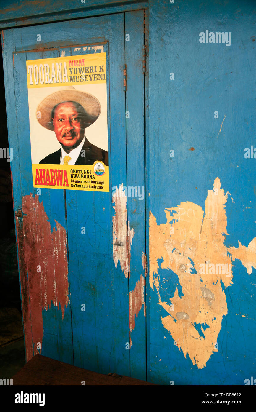 Affiche électorale pour le président Yoweri Muyseveni d'Ouganda Banque D'Images