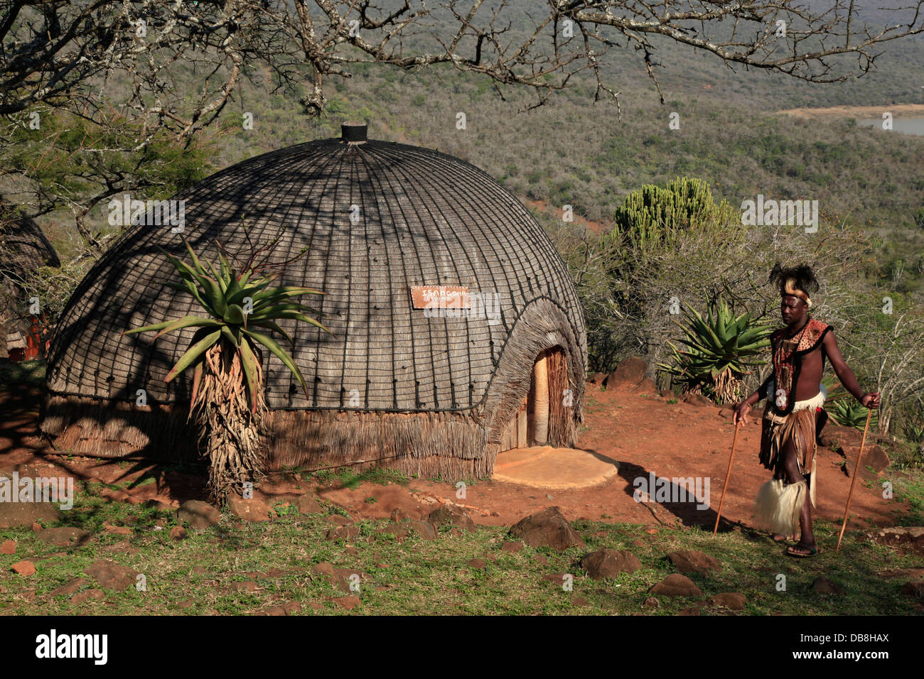 Ruche Sangoma hut à Shakaland, KwaZulu-Natal Banque D'Images
