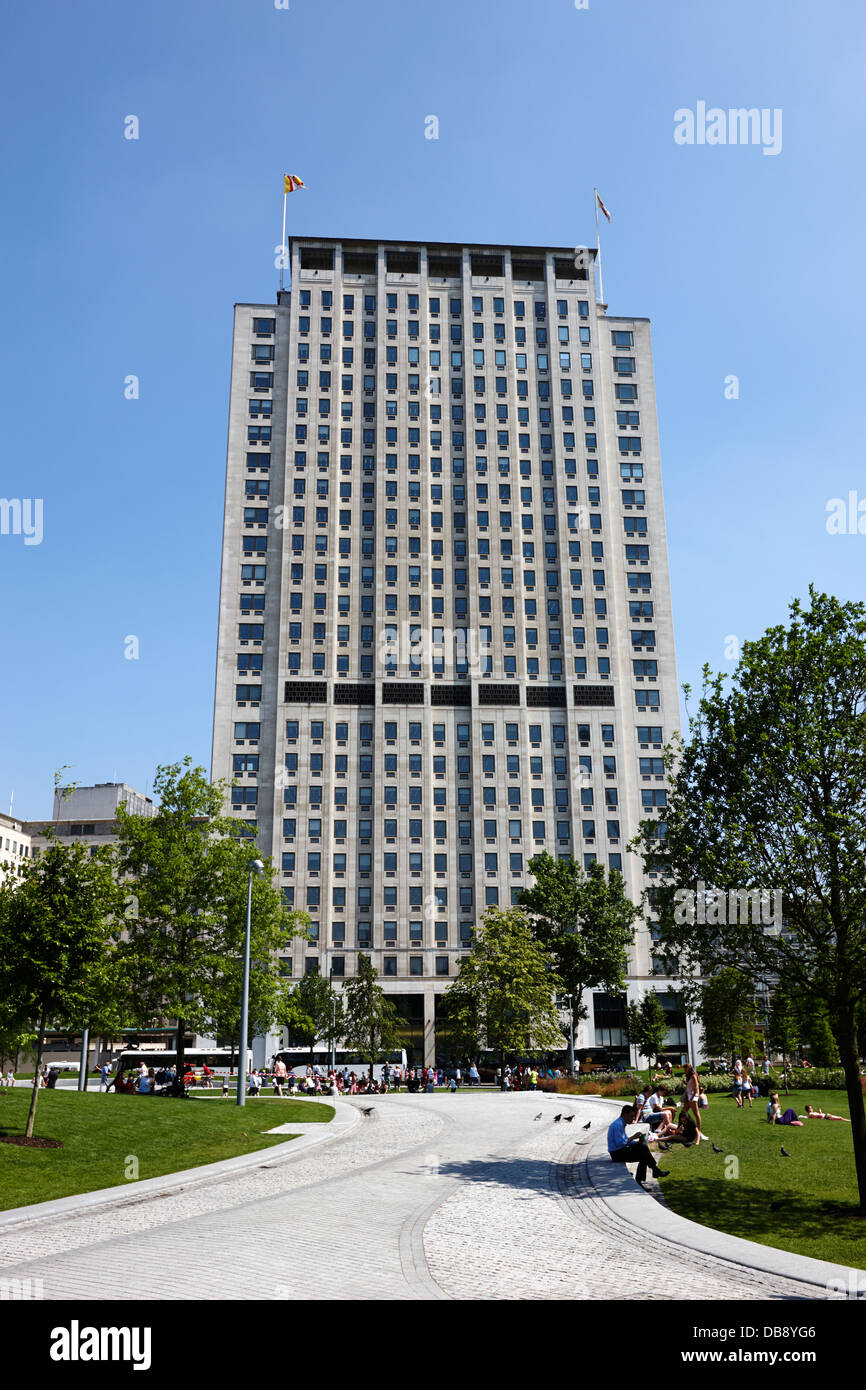 Centre shell tower et jubilee gardens southbank London England UK Banque D'Images