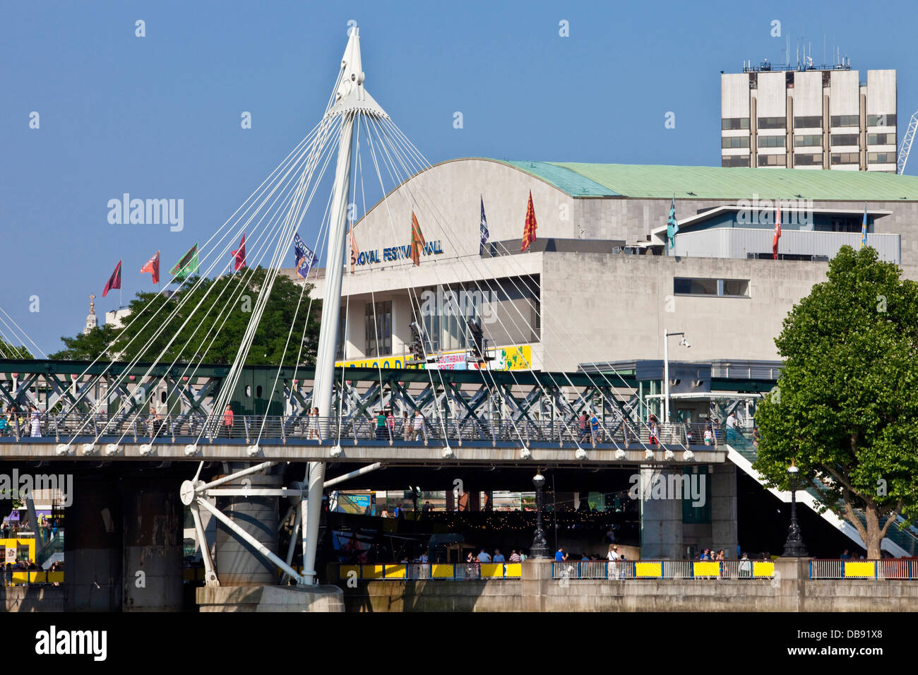 Le Royal Festival Hall et passerelles du Jubilé, Londres, Angleterre Banque D'Images