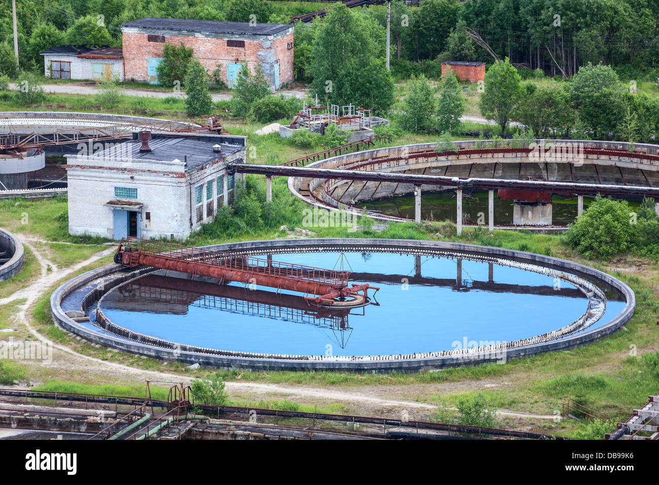 Le filtrage des eaux usées à l'usine de traitement de l