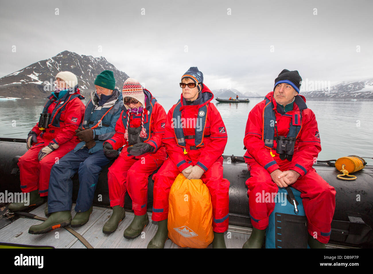 Les passagers des Zodiaks off le navire de recherche russe, l'AkademiK Sergey Vavilov Banque D'Images