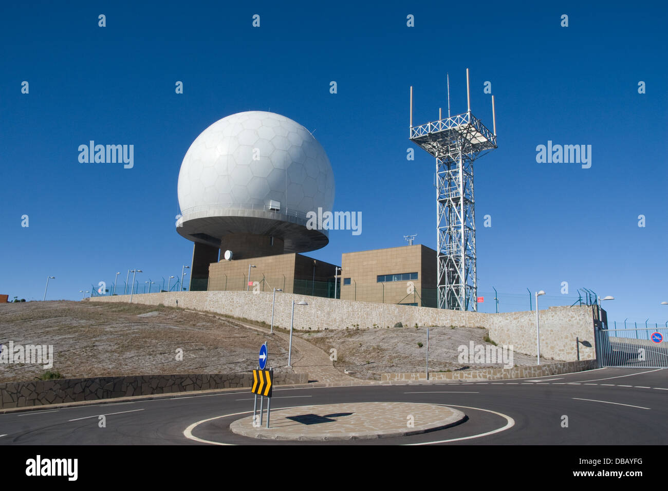 La station radar en haut de Bode sur l'île de Madère, Portugal Banque D'Images