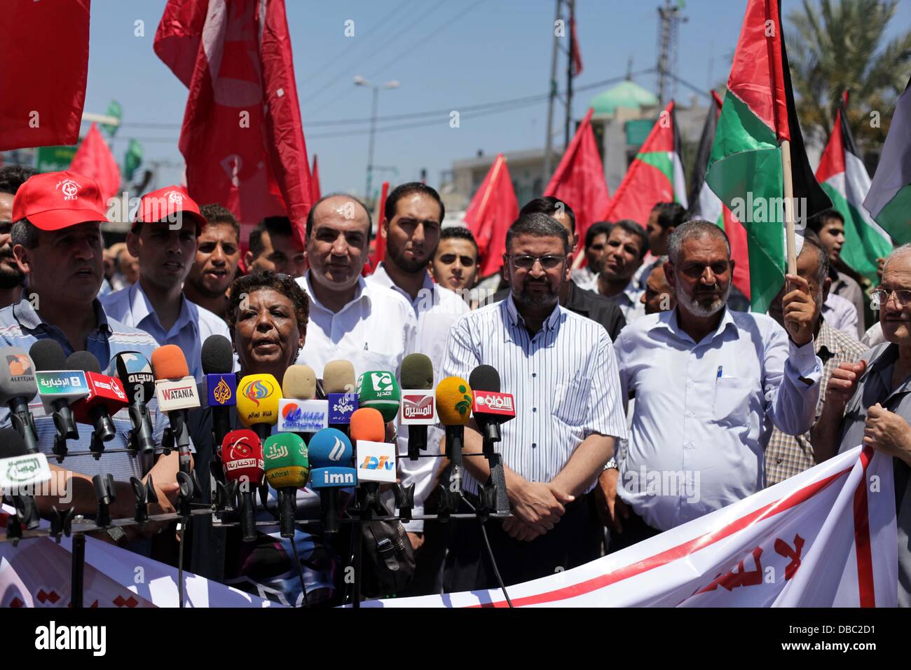 La ville de Gaza, bande de Gaza, territoire palestinien. 28 juillet, 2013. Les partisans du Front populaire de libération de la Palestine à une protestation contre la reprise des pourparlers de paix avec Israël dans la ville de Gaza, dimanche, Juillet 28, 2013. Le rassemblement a eu lieu contre le secrétaire d'Etat John Kerry a tenté de relancer les pourparlers israélo-palestinien après cinq années de paralysie diplomatique : Crédit Ashraf Amra/APA Images/ZUMAPRESS.com/Alamy Live News Banque D'Images