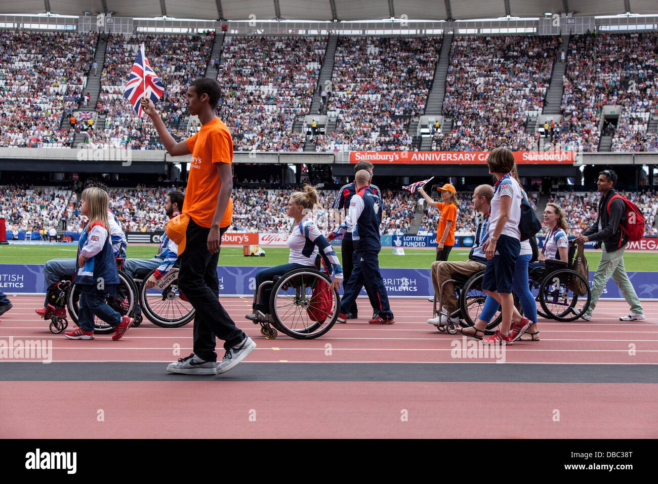 Londres, Royaume-Uni. 28 juillet, 2013. Les paralympiens à l'Palaympic Diamond League Jeux, forme aux foules, Sainsbury's International Para Challenge à Londres. Crédit photo : : Rebecca Andrews/Alamy Live News Banque D'Images