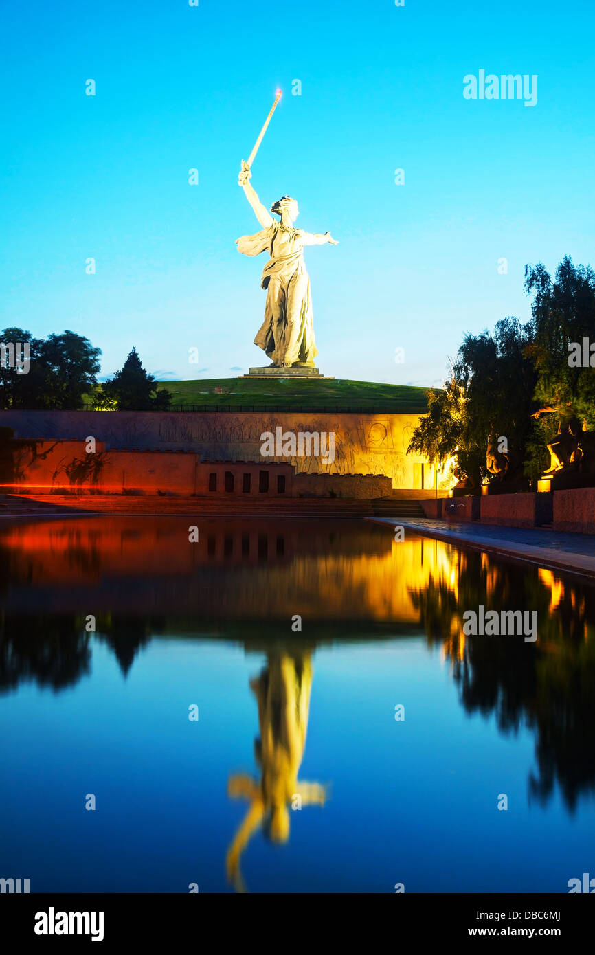 Statue de la mère patrie russie Banque de photographies et d’images à haute résolution Alamy