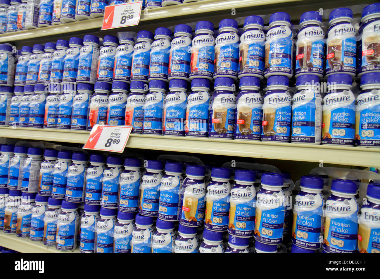 Fort ft. Lauderdale Florida,Winn supermarché d'épicerie,alimentation,marques concurrentes,vente,afficher les étagères de vente,prix assurer,la nutrition shake,diète,d Banque D'Images