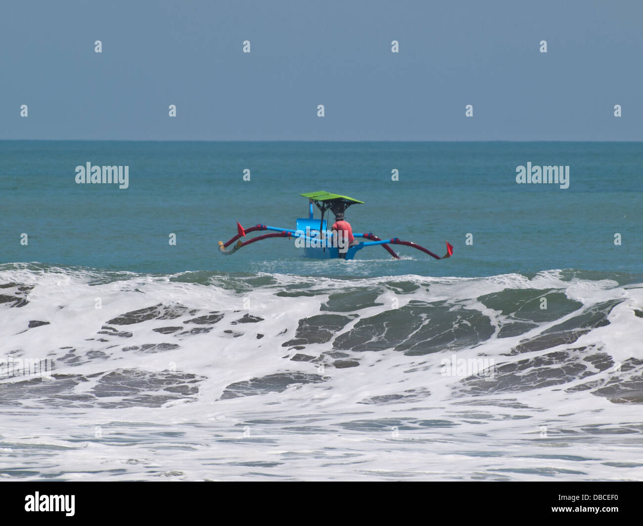 Bateau de pêche traditionnel de la mer, plage de Kuta Banque D'Images