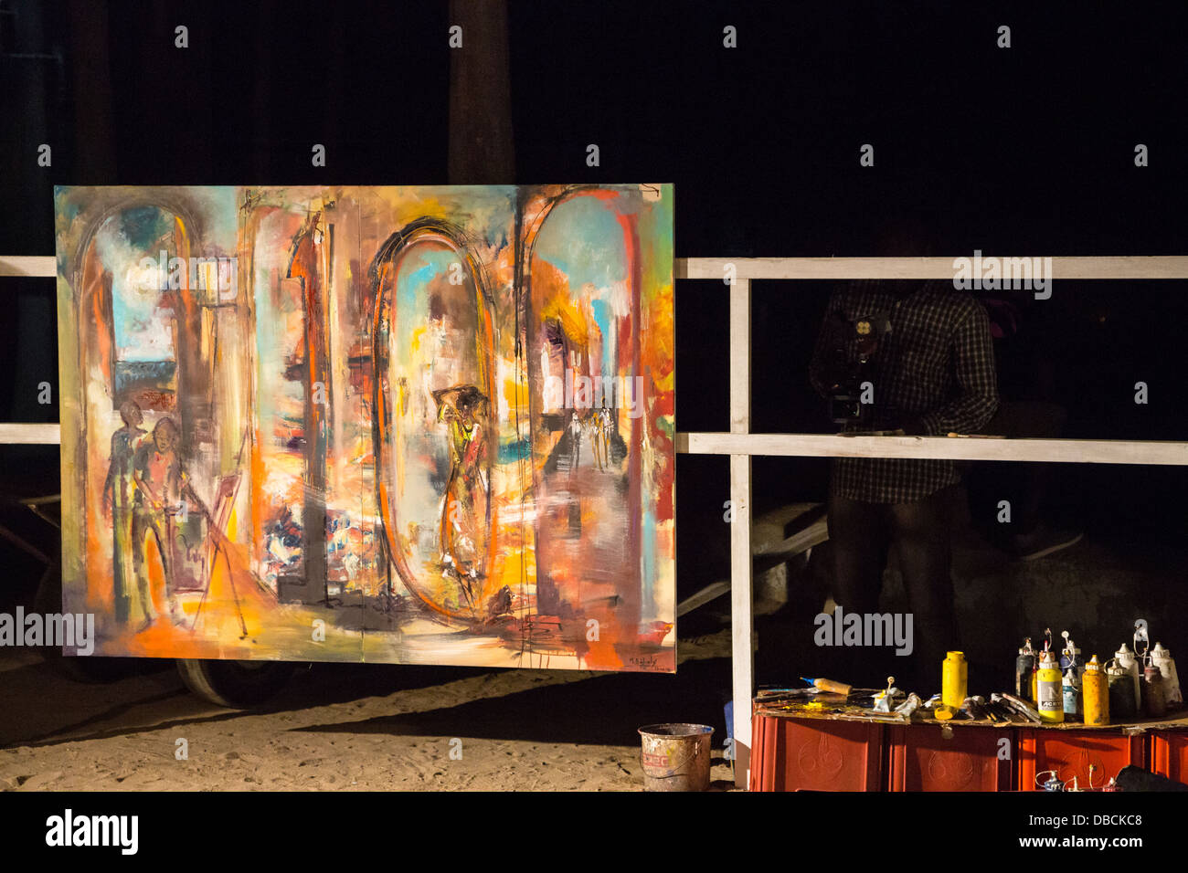 Peinture en mémoire de dixième anniversaire de Regards sur Cours, biennal Art Festival sur l'île de Gorée, Dakar, Sénégal. Banque D'Images