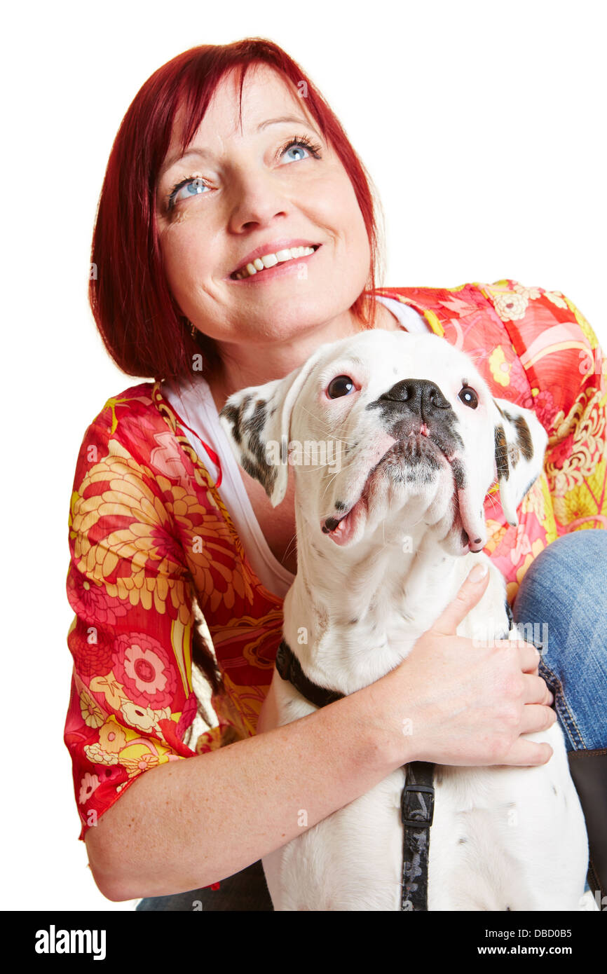 Femme et boxer dog looking up ensemble dans la même direction Banque D'Images