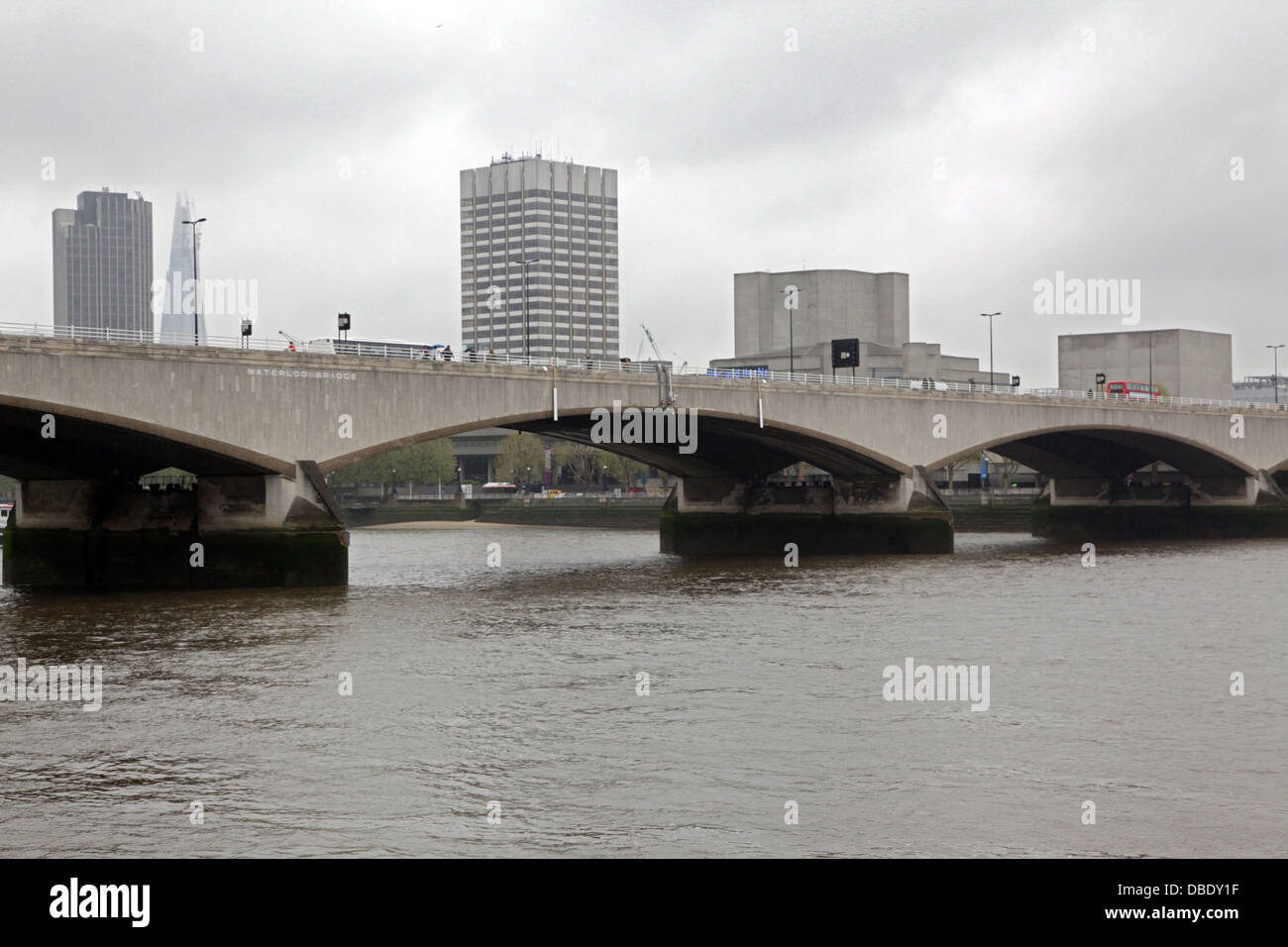 Vue sur le Waterloo Bridge, Londres Banque D'Images