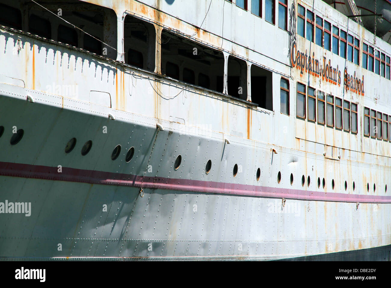 Le capitaine John's seafood restaurant bateau sur le lac Ontario à Toronto, Canada Banque D'Images
