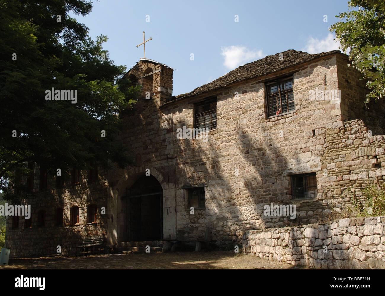 République d'Albanie. Moscopole. Monastère de Saint Jean le Baptiste. 17e siècle. Orthodoxes. De l'extérieur. Banque D'Images